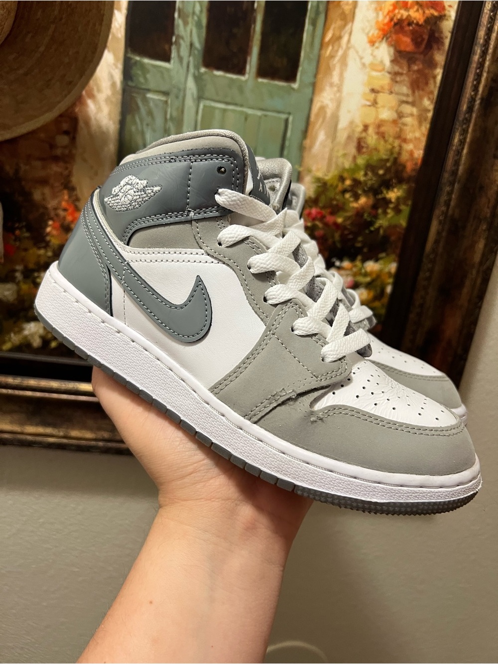 Jordan 1 Mid Patent Cool Grey Casual grade school sneakers